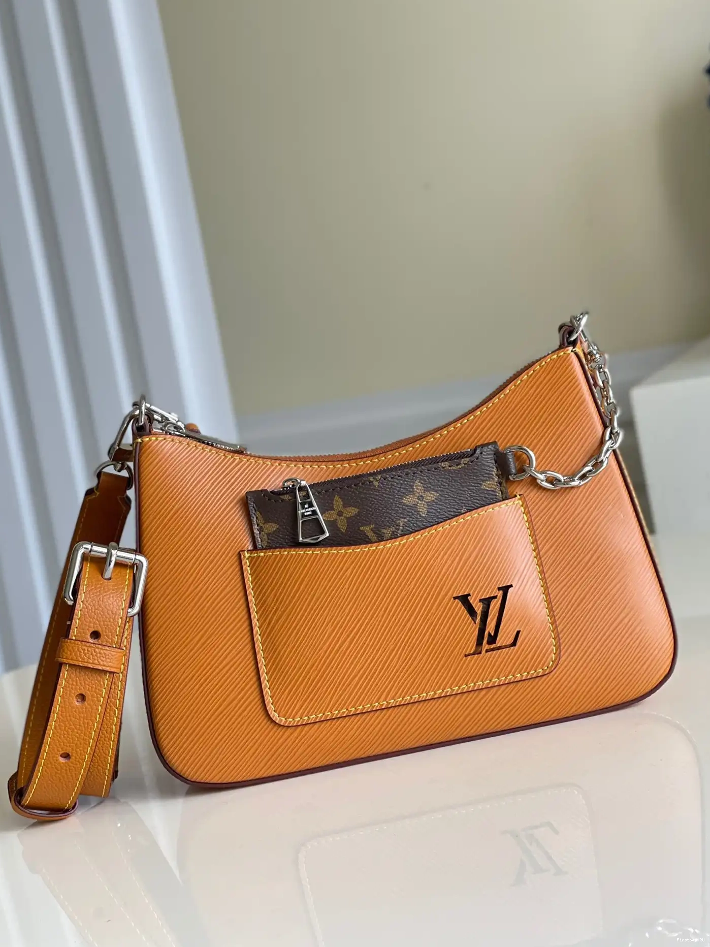 LOUIS VUITTON MARELLE 0501